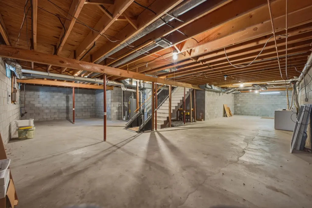 2022 W Swanson Court Fruitport Charter Township MI 49444