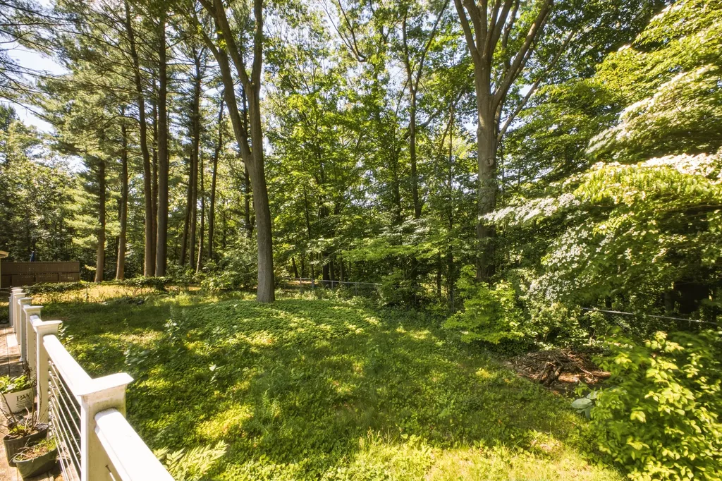 2022 W Swanson Court Fruitport Charter Township MI 49444