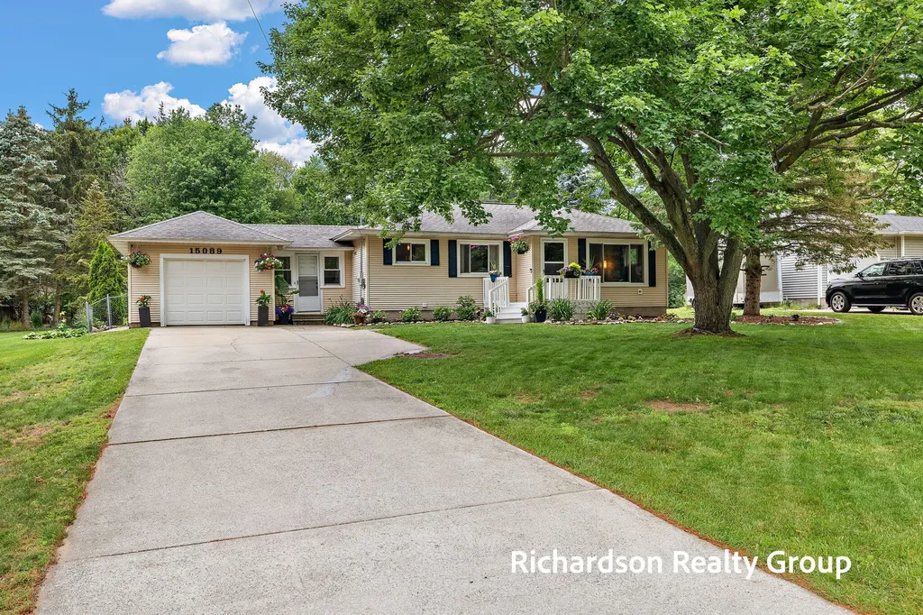 15089 178th Avenue Grand Haven Charter Township MI 49417