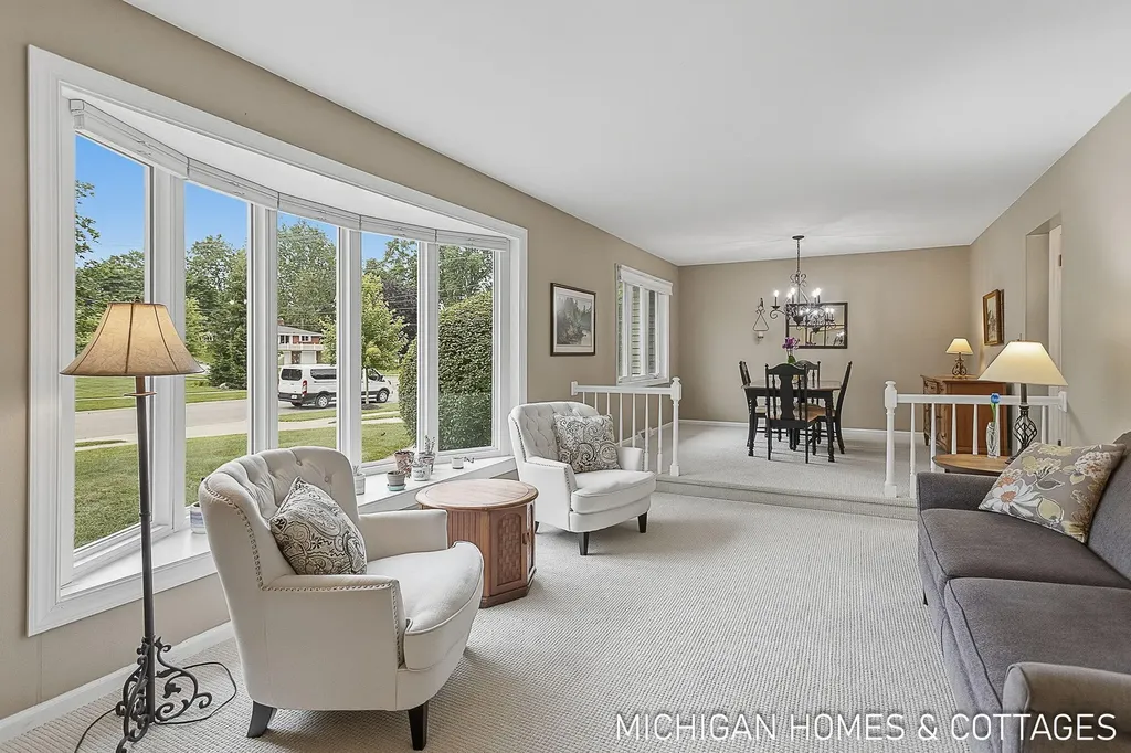593 Alice Avenue Zeeland City MI 49464