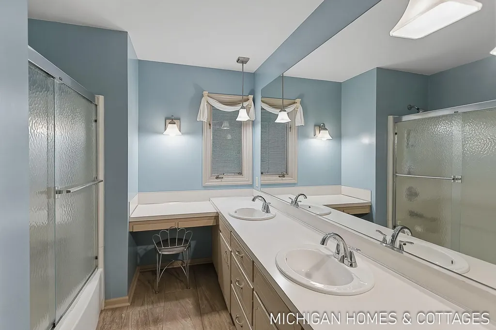 593 Alice Avenue Zeeland City MI 49464