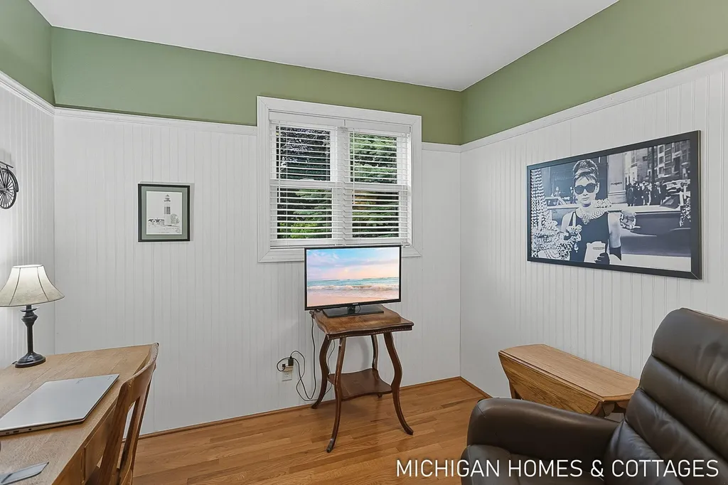 593 Alice Avenue Zeeland City MI 49464