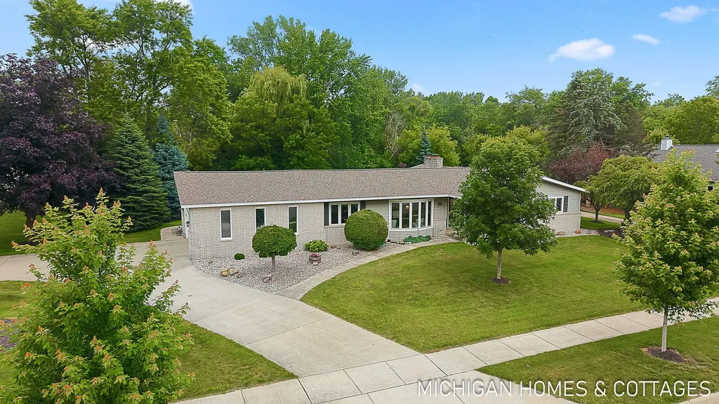 593 Alice Avenue Zeeland City MI 49464