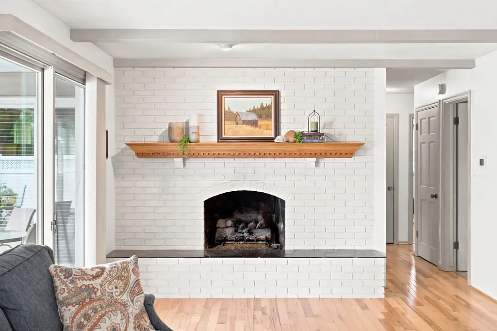593 Alice Avenue Zeeland City MI 49464