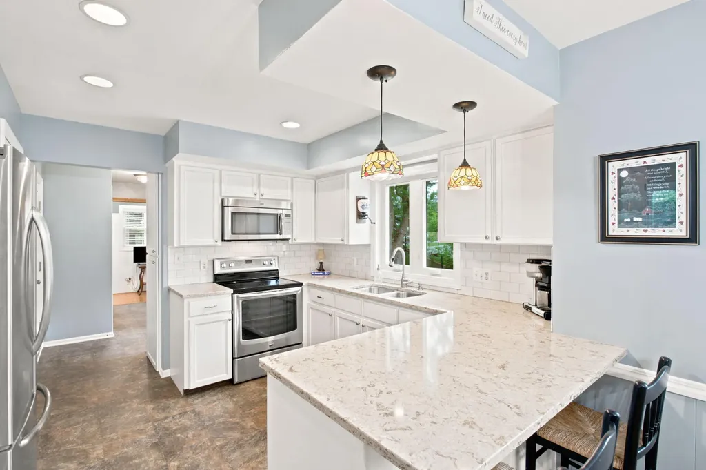 593 Alice Avenue Zeeland City MI 49464
