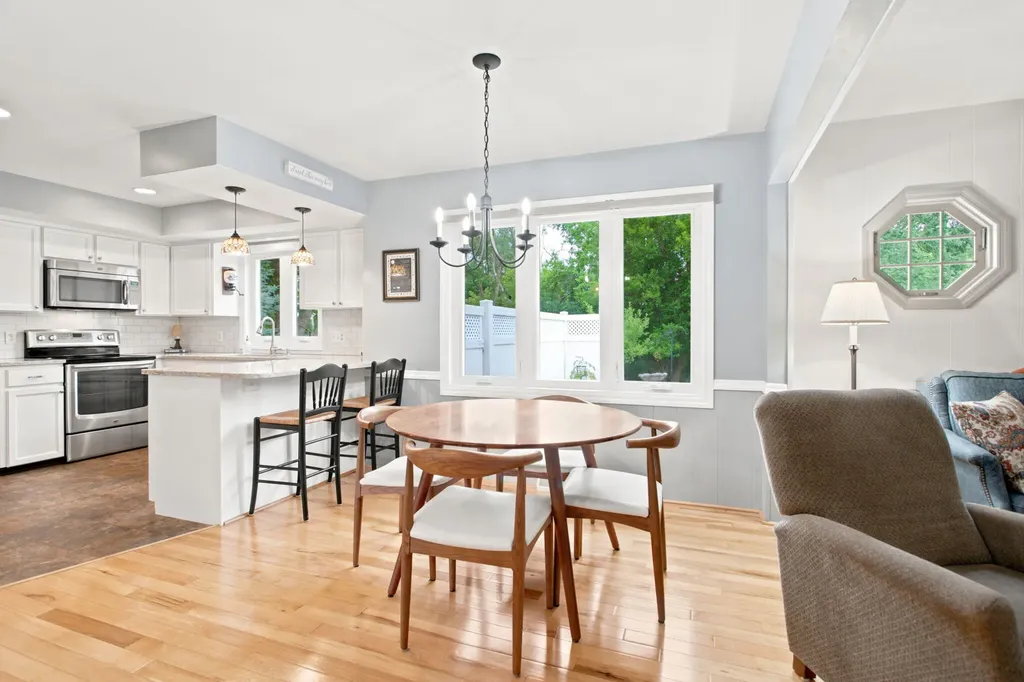 593 Alice Avenue Zeeland City MI 49464