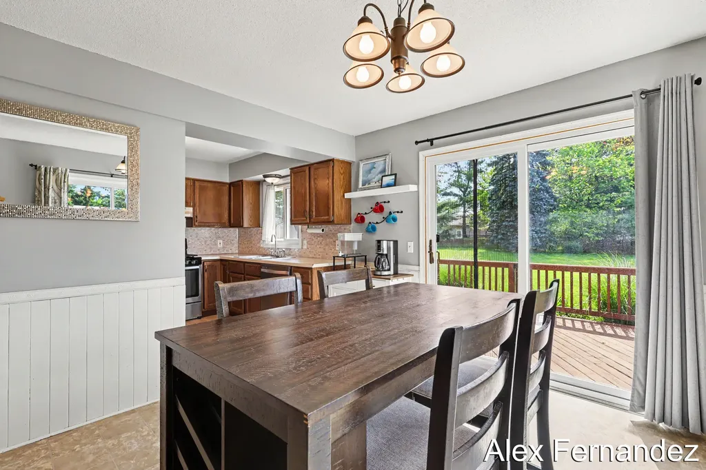 5860 Valley Lane Drive SE Kentwood City MI 49508