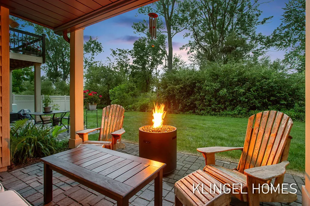 17528 N Fruitport Road Spring Lake Township MI 49456