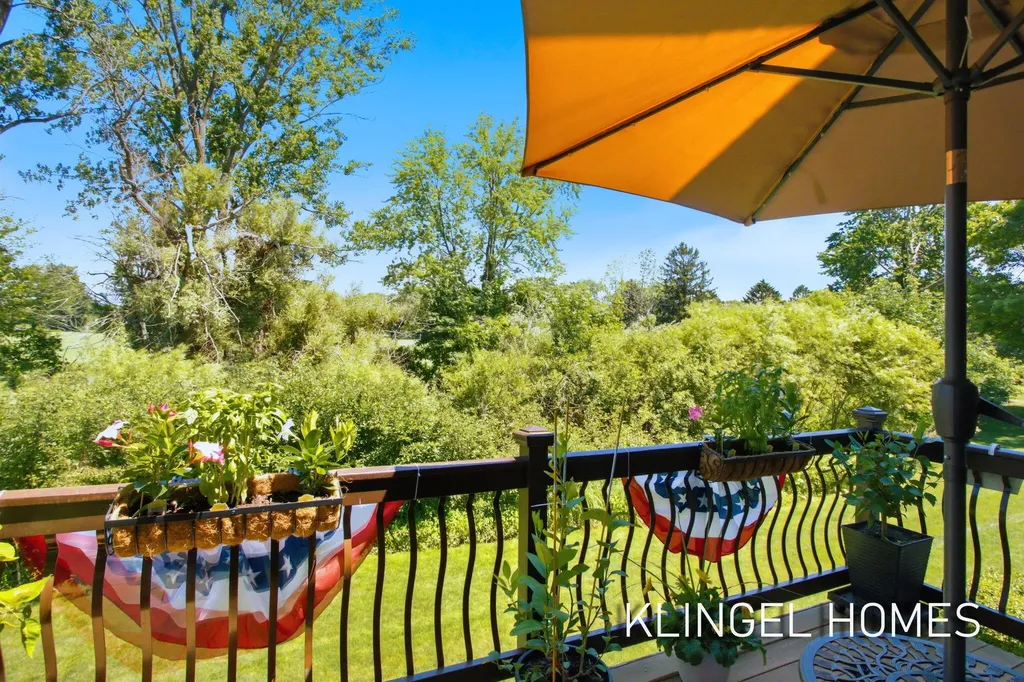 17528 N Fruitport Road Spring Lake Township MI 49456