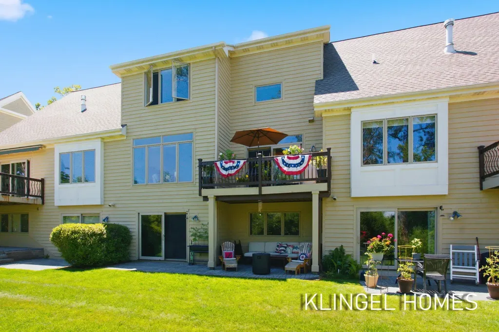 17528 N Fruitport Road Spring Lake Township MI 49456