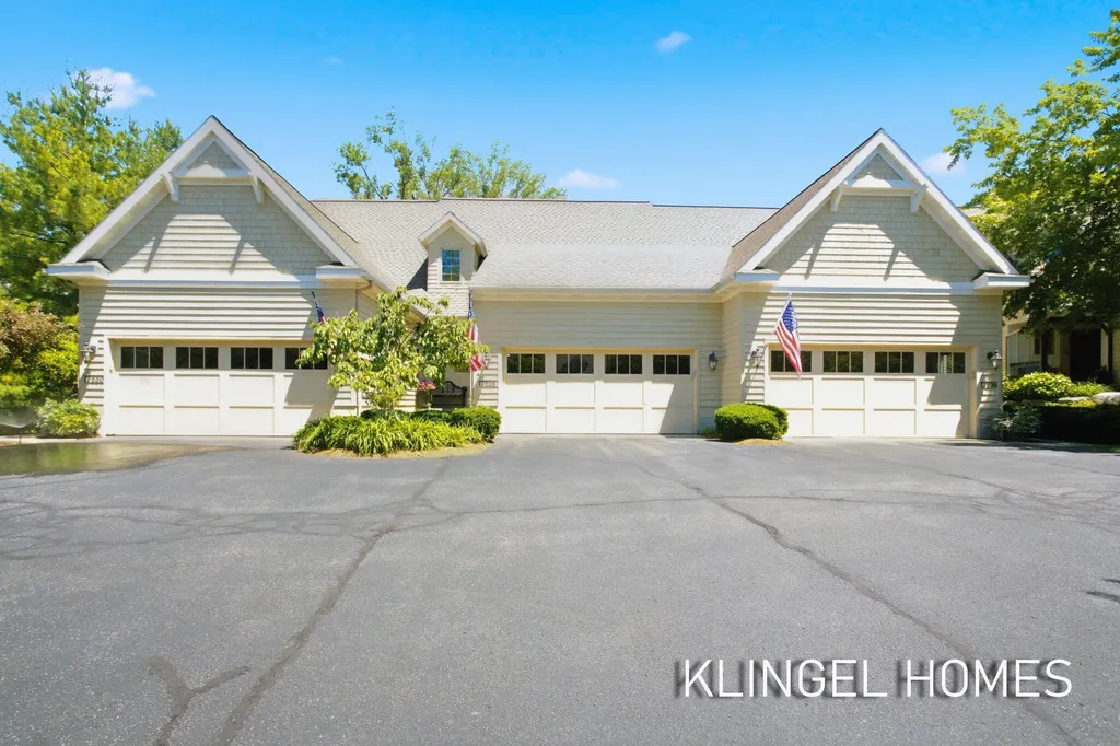17528 N Fruitport Road Spring Lake Township MI 49456