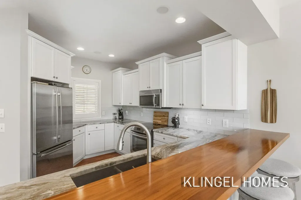 17528 N Fruitport Road Spring Lake Township MI 49456