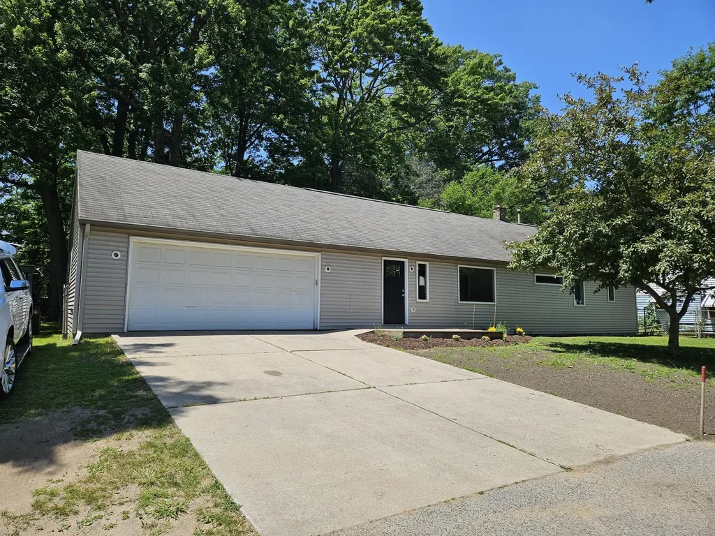 533 Seminole Road Norton Shores City MI 49444