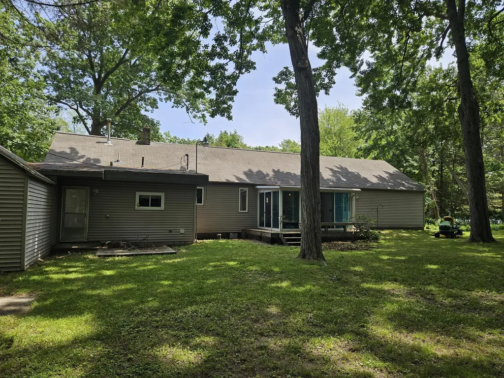 533 Seminole Road Norton Shores City MI 49444