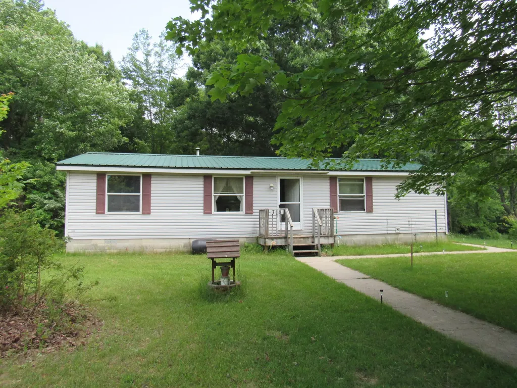 710 N 204th Avenue Leavitt Township MI 49421