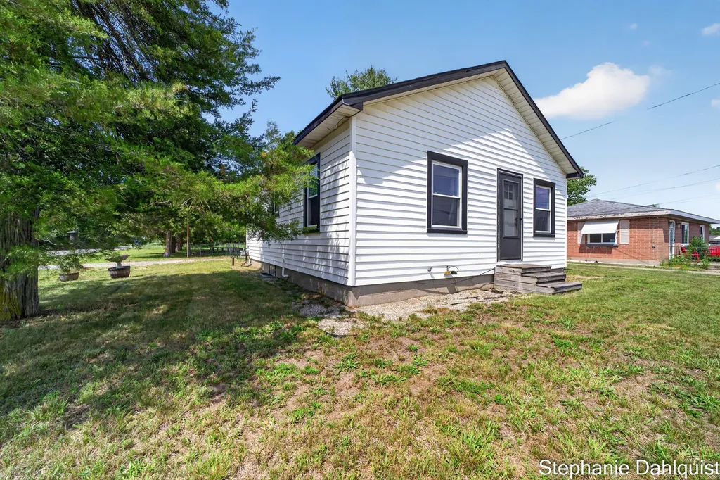 4622 E Apple Avenue Egelston Township MI 49442