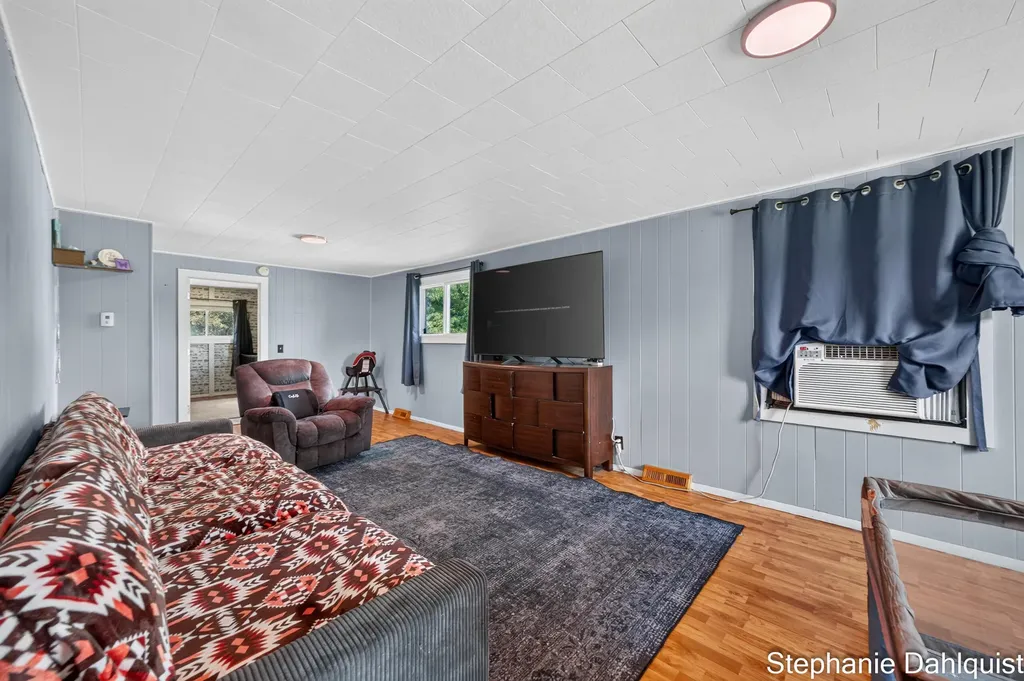4622 E Apple Avenue Egelston Township MI 49442