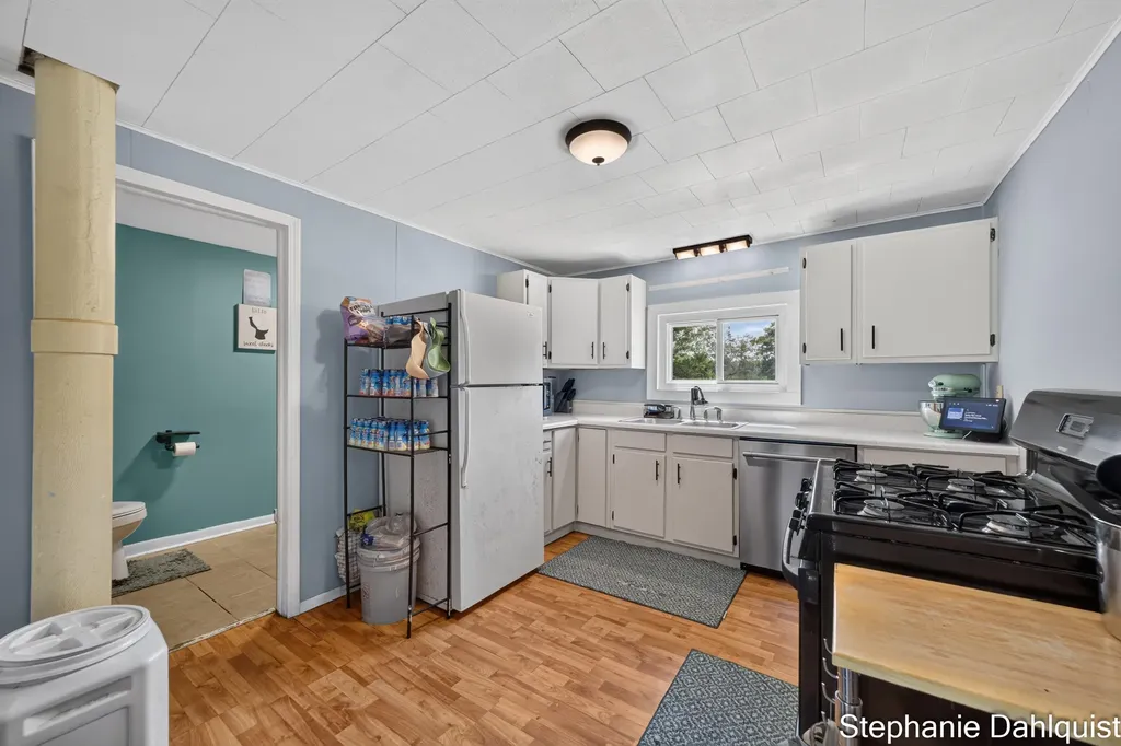 4622 E Apple Avenue Egelston Township MI 49442