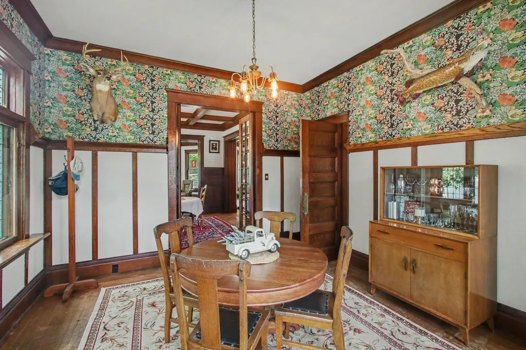 360 E Central Avenue Zeeland City MI 49464