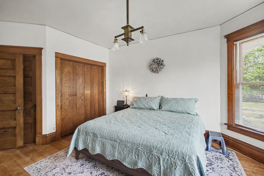 360 E Central Avenue Zeeland City MI 49464