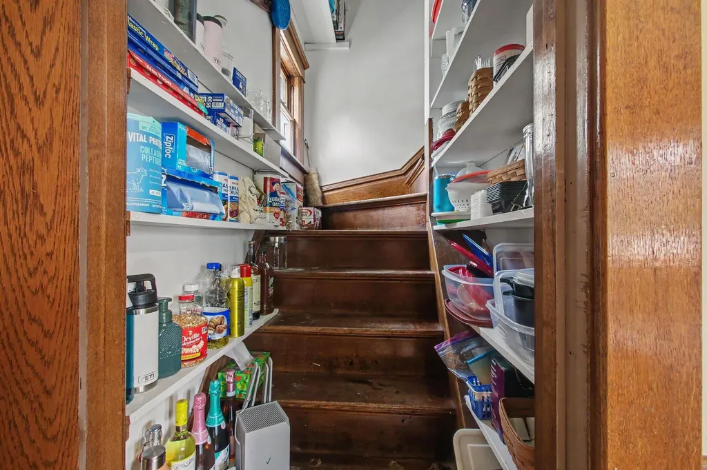 360 E Central Avenue Zeeland City MI 49464