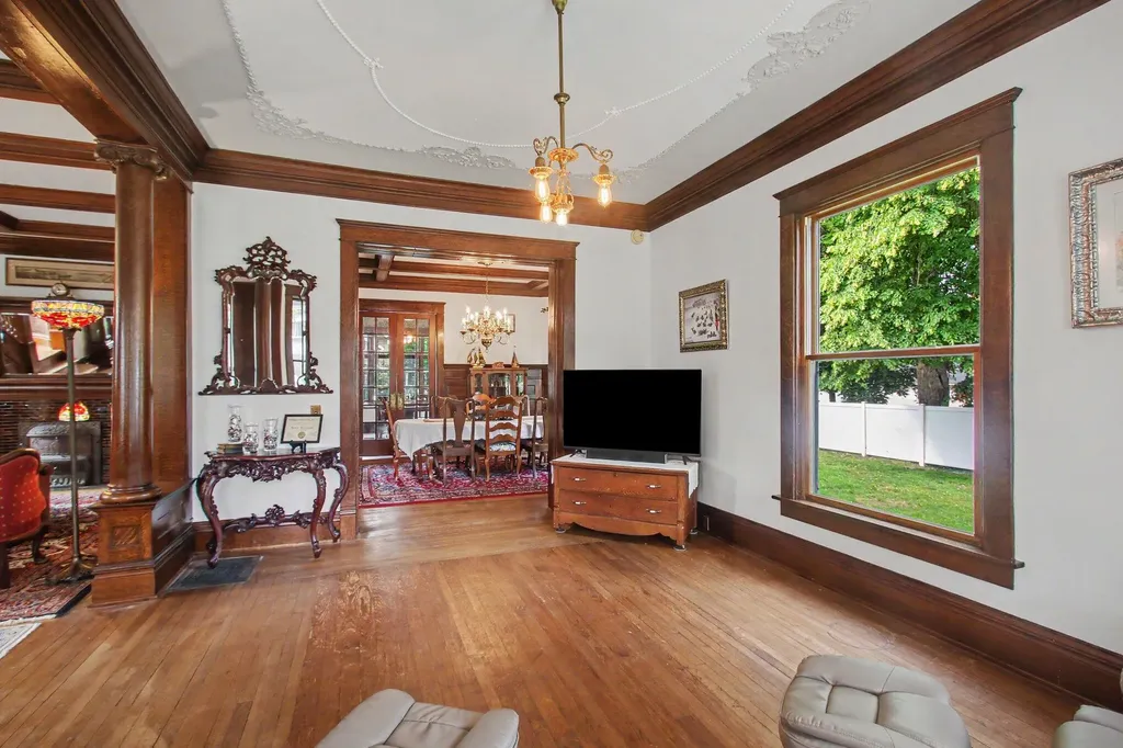 360 E Central Avenue Zeeland City MI 49464