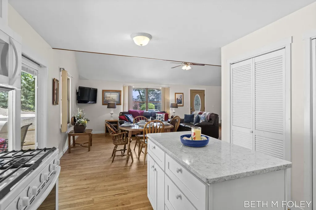 692 Mt Pisgah Boulevard Park Township MI 49424