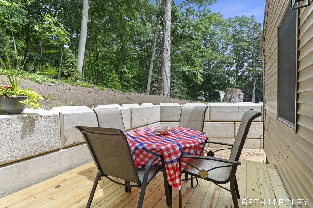 692 Mt Pisgah Boulevard Park Township MI 49424