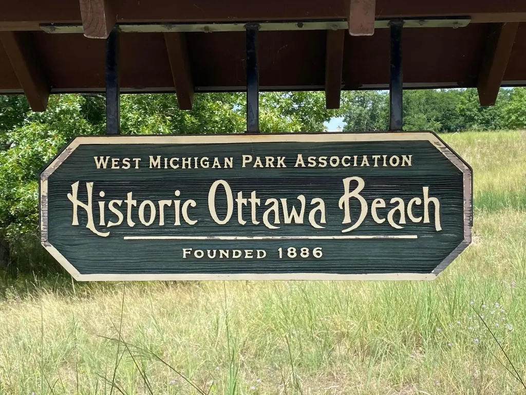 692 Mt Pisgah Boulevard Park Township MI 49424