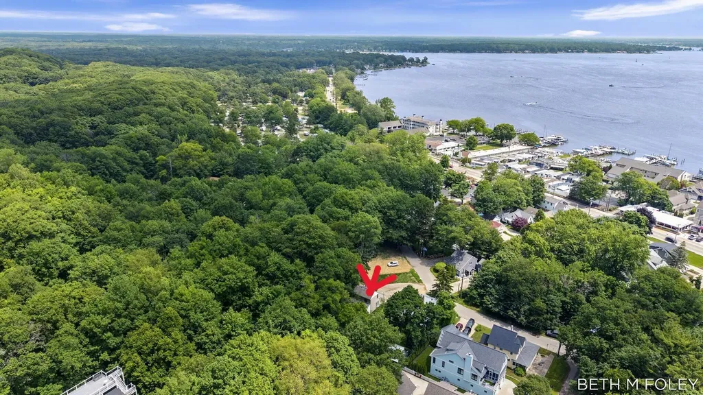 692 Mt Pisgah Boulevard Park Township MI 49424