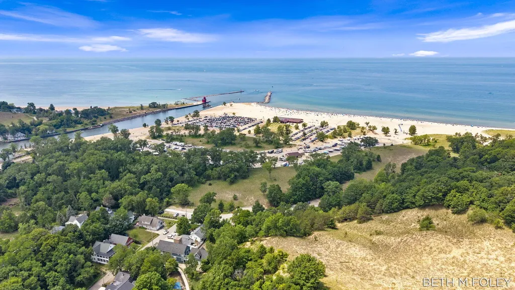 692 Mt Pisgah Boulevard Park Township MI 49424