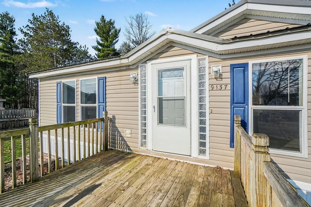 9137 Pine Lake Court Olive Township MI 49460