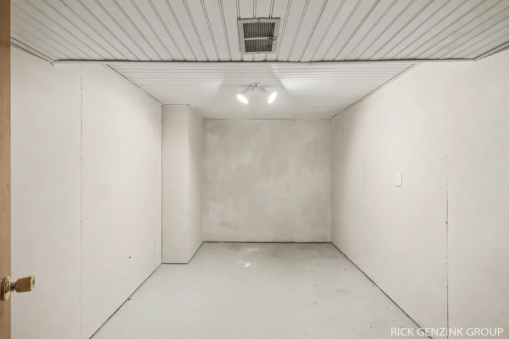 7747 Park Lane Avenue Georgetown Charter Township MI 49428