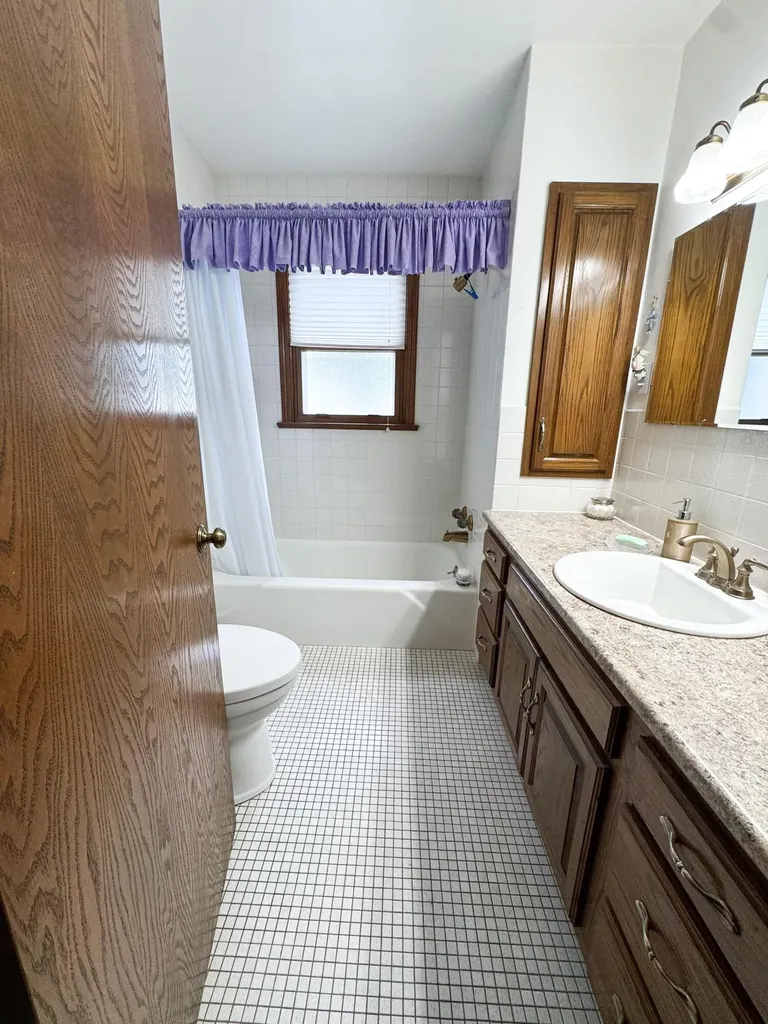 2304 Columbus Avenue Norton Shores City MI 49441