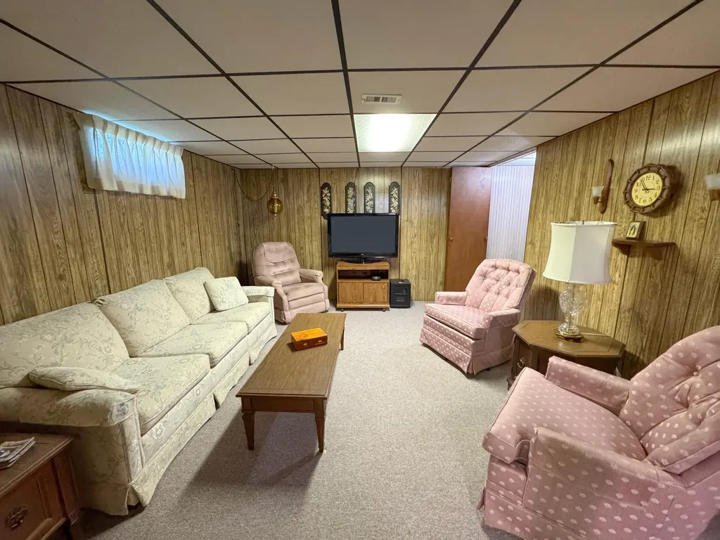 2304 Columbus Avenue Norton Shores City MI 49441