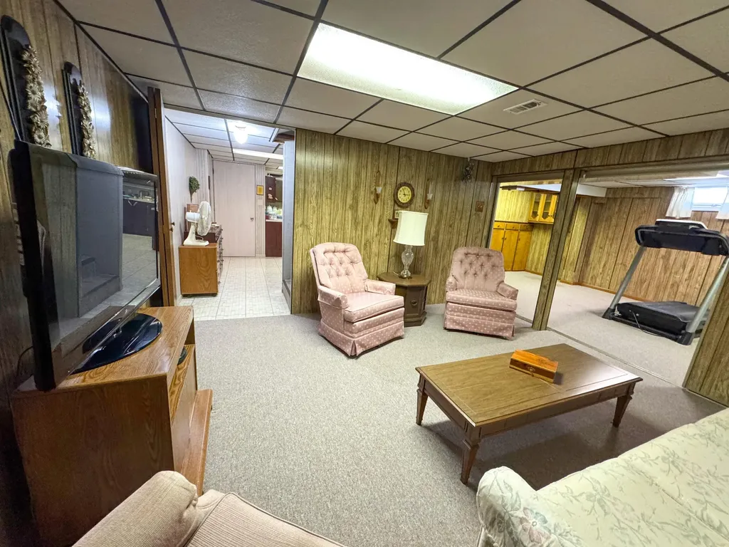 2304 Columbus Avenue Norton Shores City MI 49441