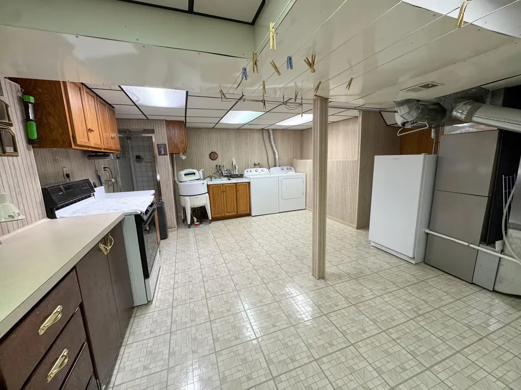 2304 Columbus Avenue Norton Shores City MI 49441