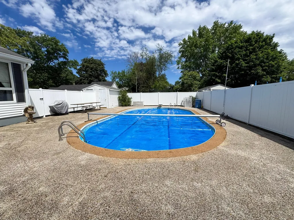 2304 Columbus Avenue Norton Shores City MI 49441