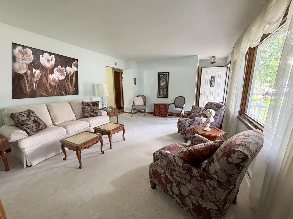 2304 Columbus Avenue Norton Shores City MI 49441