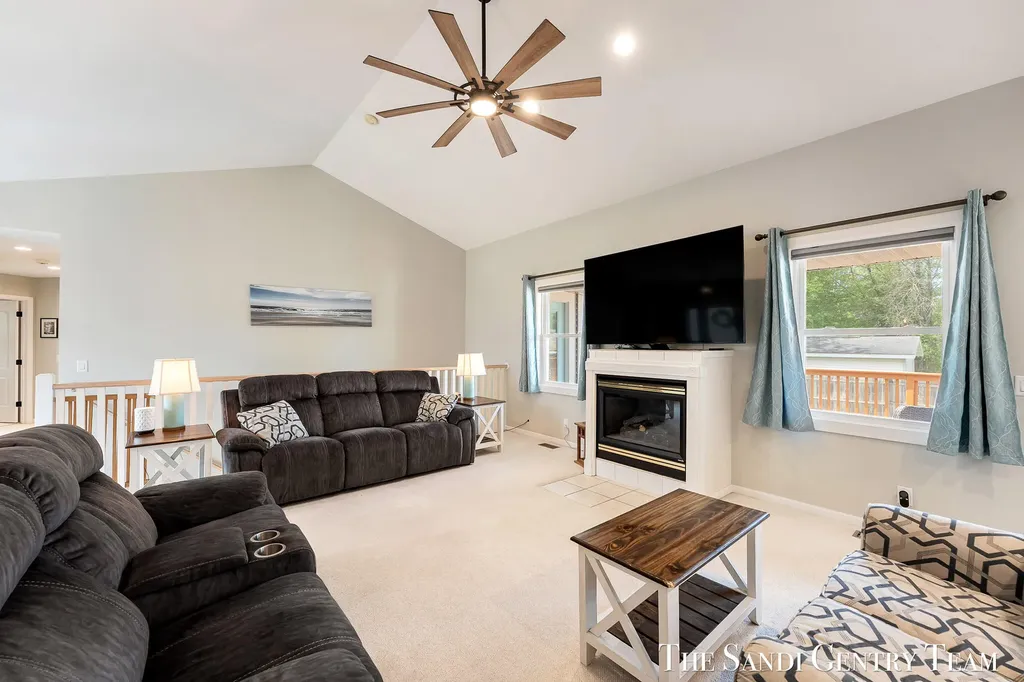 4007 Meadow Lane Fruitport Charter Township MI 49444