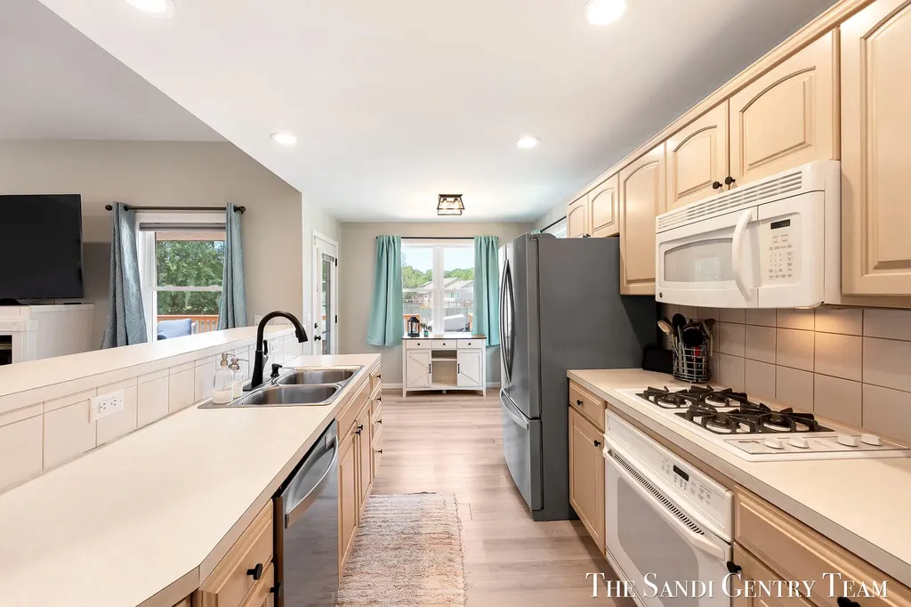 4007 Meadow Lane Fruitport Charter Township MI 49444