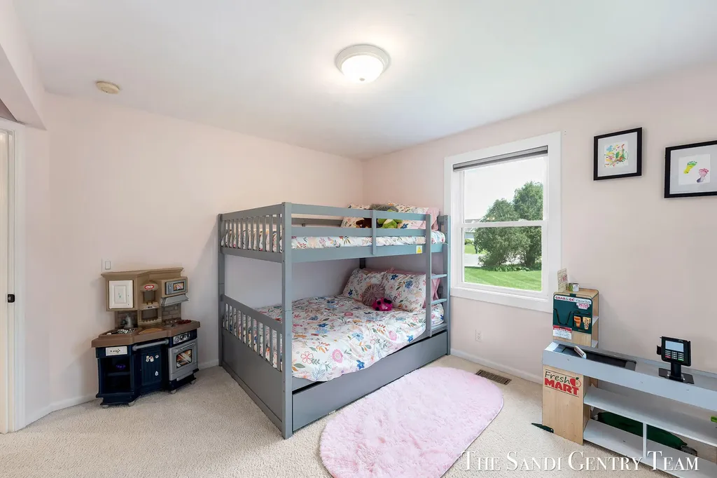4007 Meadow Lane Fruitport Charter Township MI 49444