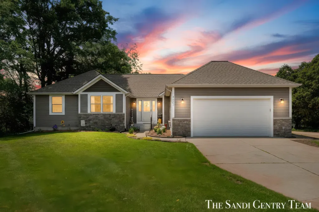 4007 Meadow Lane Fruitport Charter Township MI 49444