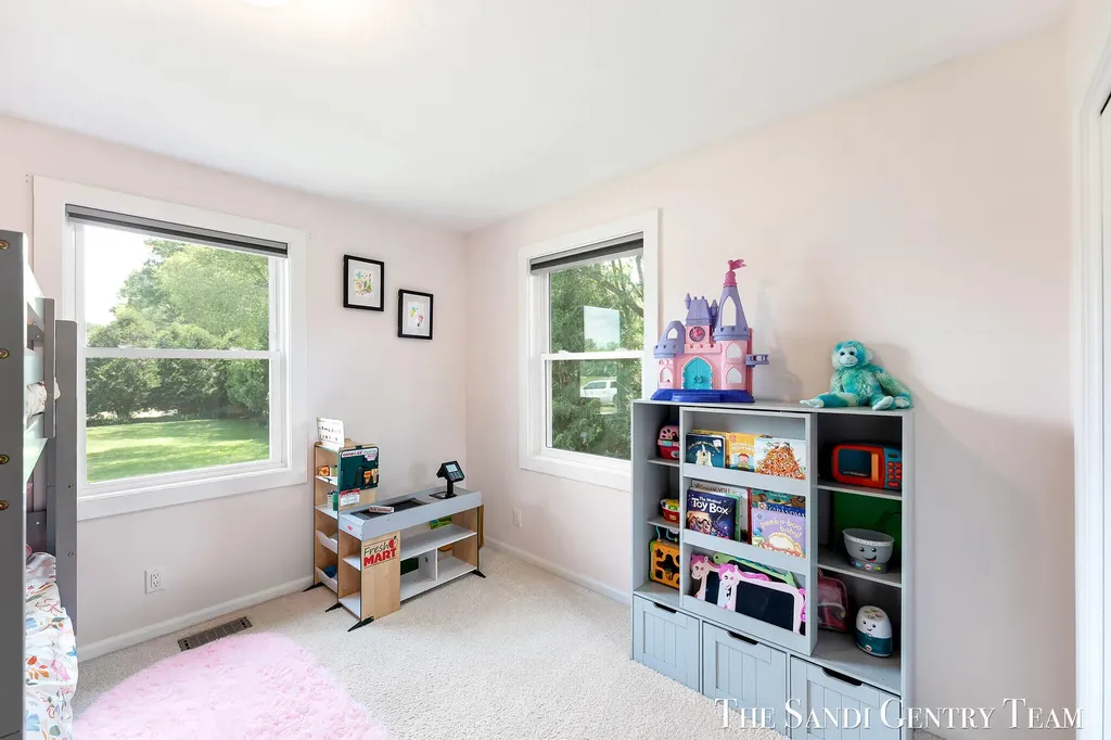 4007 Meadow Lane Fruitport Charter Township MI 49444