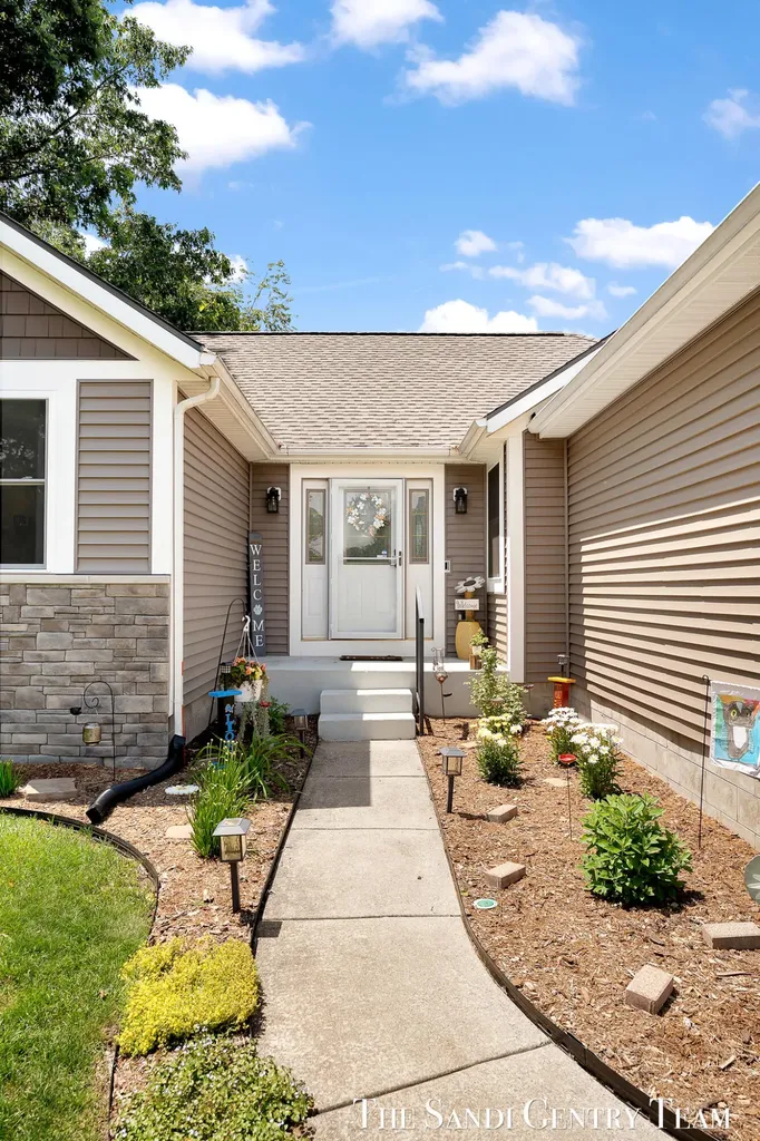 4007 Meadow Lane Fruitport Charter Township MI 49444