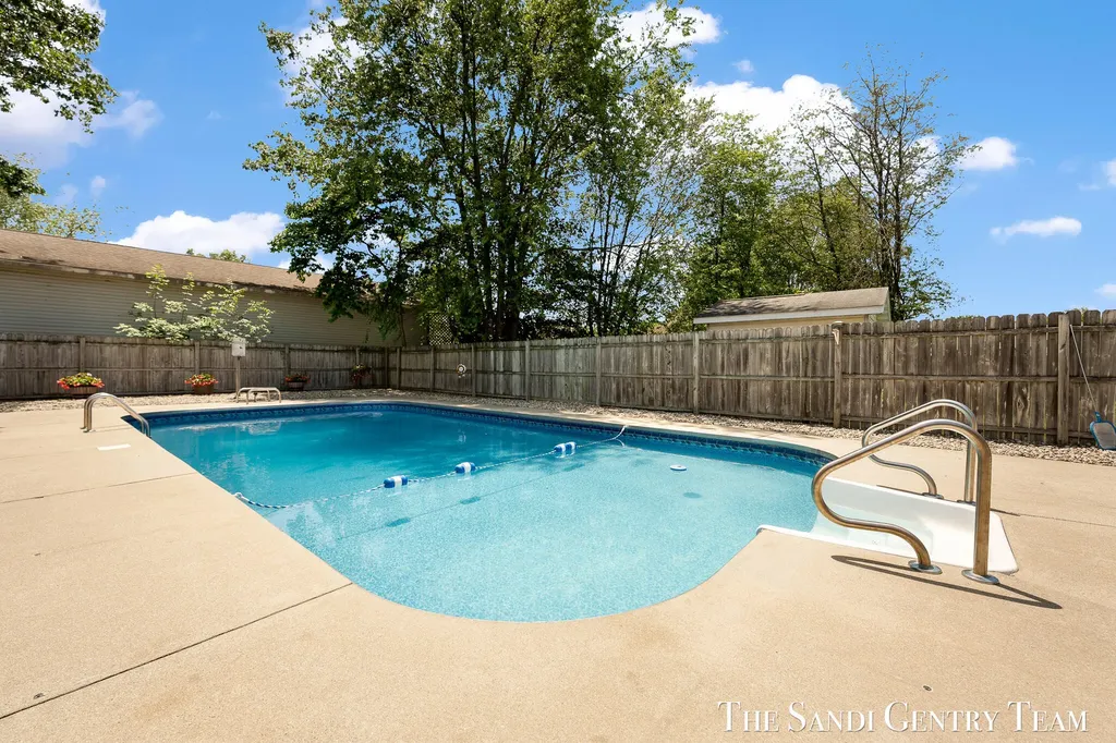 4007 Meadow Lane Fruitport Charter Township MI 49444