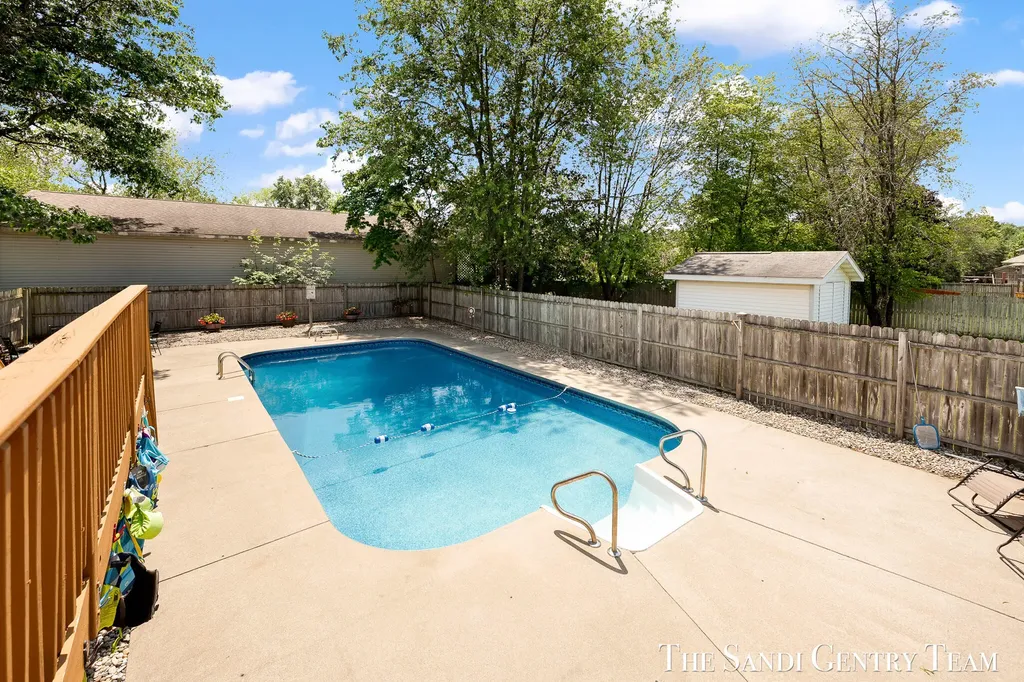 4007 Meadow Lane Fruitport Charter Township MI 49444