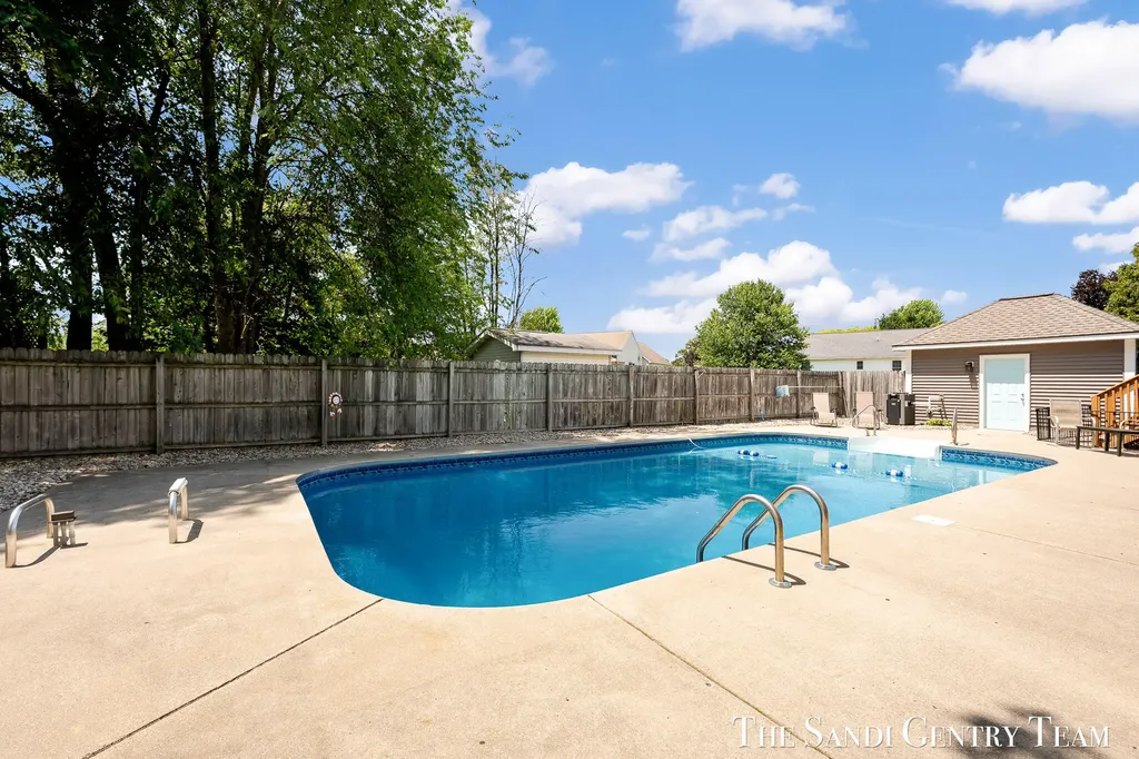4007 Meadow Lane Fruitport Charter Township MI 49444