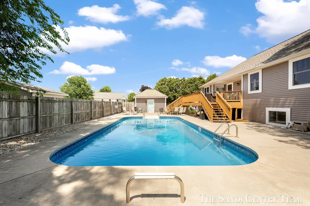 4007 Meadow Lane Fruitport Charter Township MI 49444