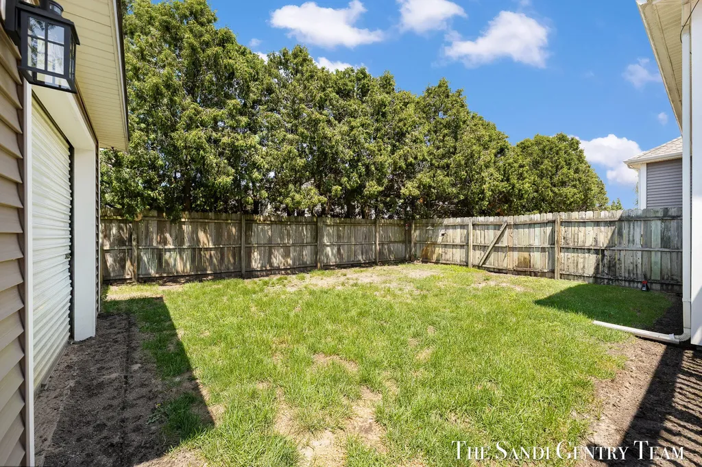 4007 Meadow Lane Fruitport Charter Township MI 49444